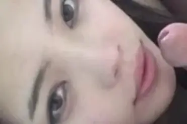 Gadis Panlok Cantik Pasrah Goyang Kasur Mantap